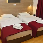 De Koka 3*
