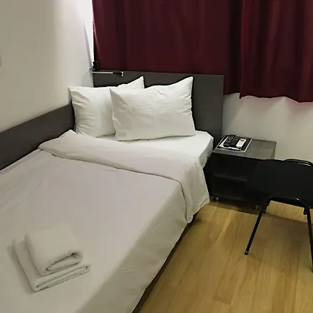 De Koka Hotel 3*