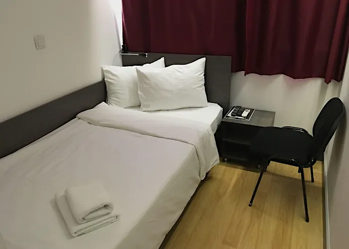 De Koka Hotel 3*